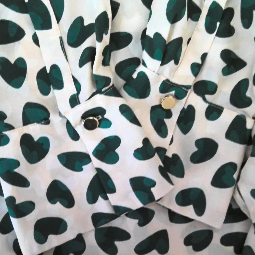 Ann Taylor Blousy Top Cream & Green Hearts Pullover Goldtone Button Cuff EUC M - Picture 4 of 5